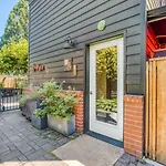 Upscale Ne Portland Guesthouse